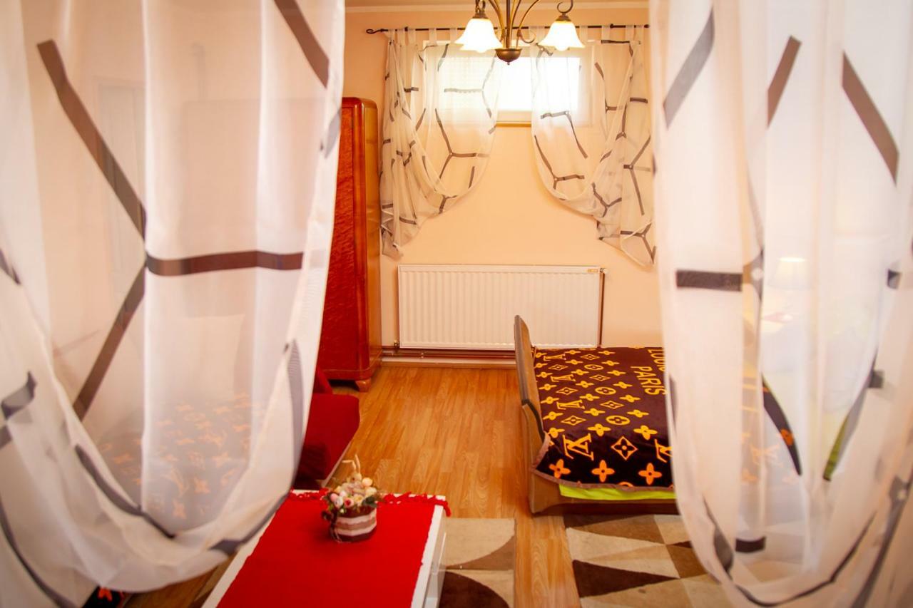 Casa Simon 2 Appartement Subotica Buitenkant foto